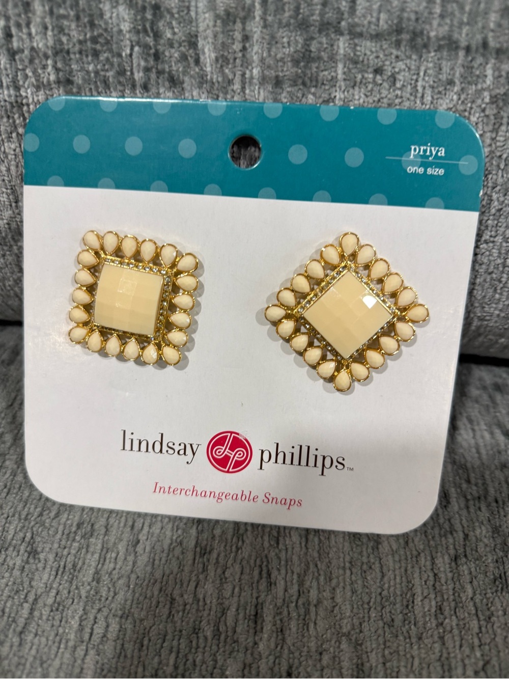 Lindsey Philips gold and tan diamond
Priya interchangeable shoe snaps